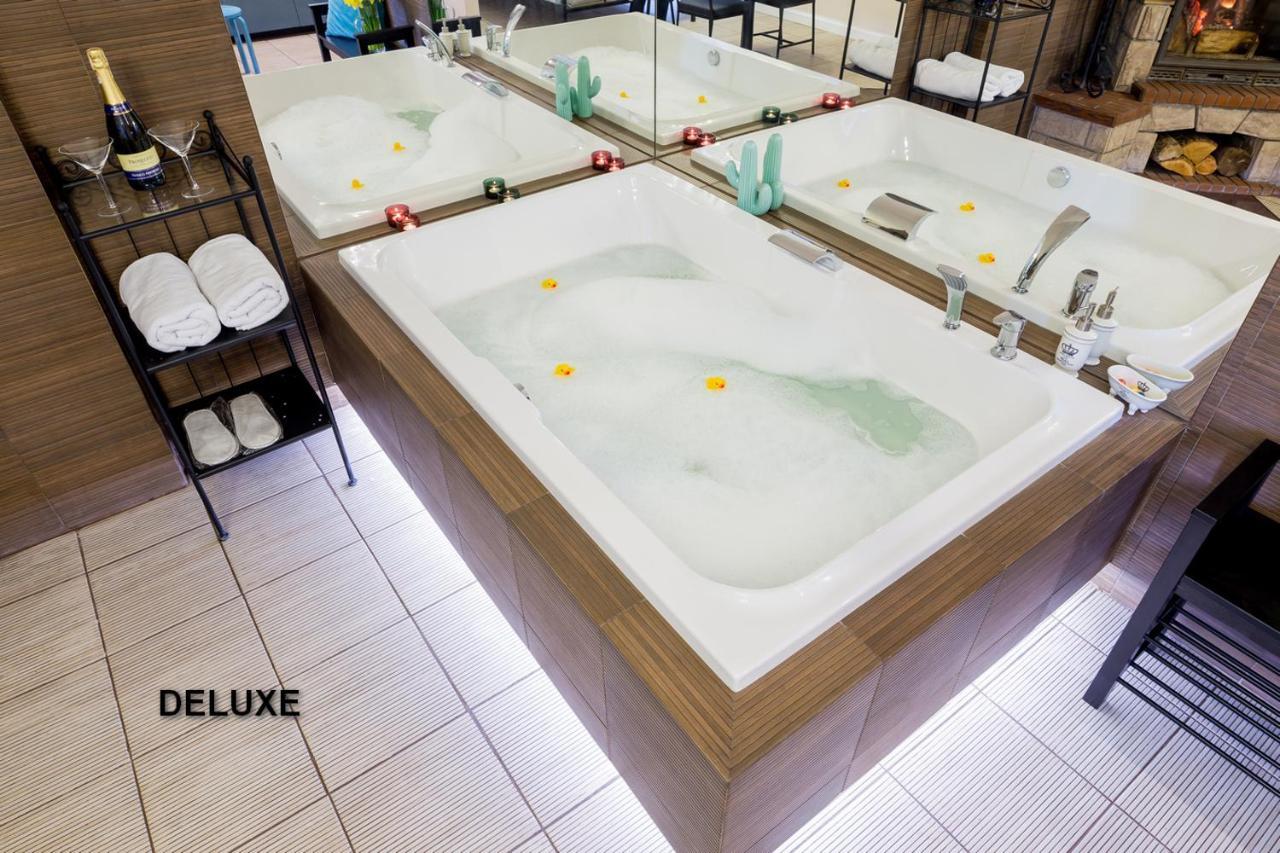 Apartamenty Centrum Z Wanna Dwuosobowa พิยอตตูร์กุฟ เทรบูนัลสกี ห้อง รูปภาพ
