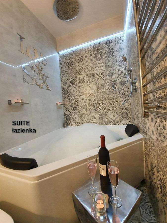 Apartamenty Centrum Z Wanna Dwuosobowa พิยอตตูร์กุฟ เทรบูนัลสกี ภายนอก รูปภาพ